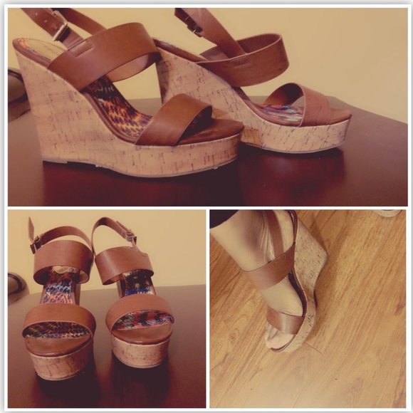 Wedge heel Shoe